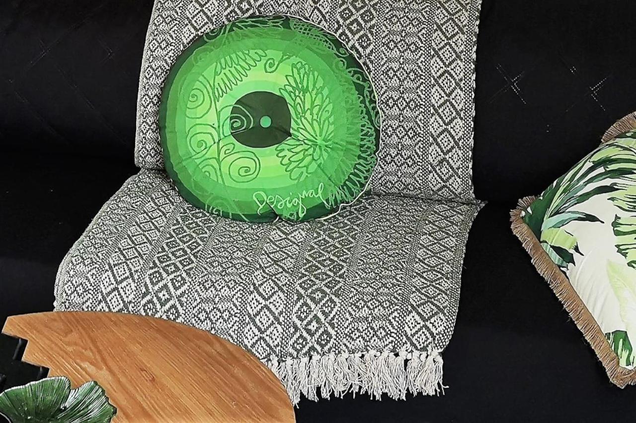 Orval Et Sens - Le Rayon Vert Studio Orvault Exteriör bild